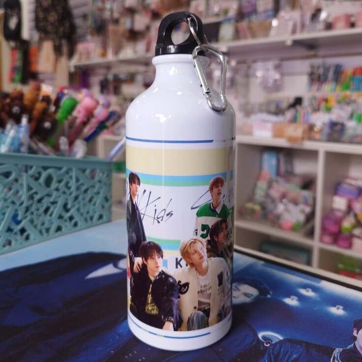 Botella de agua Stray Kids